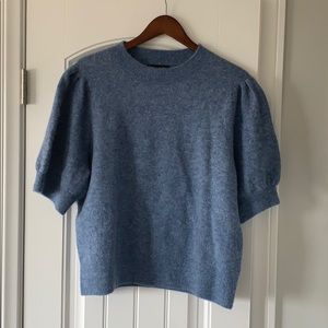 NWT Banana Republic puff sleeve sweater.